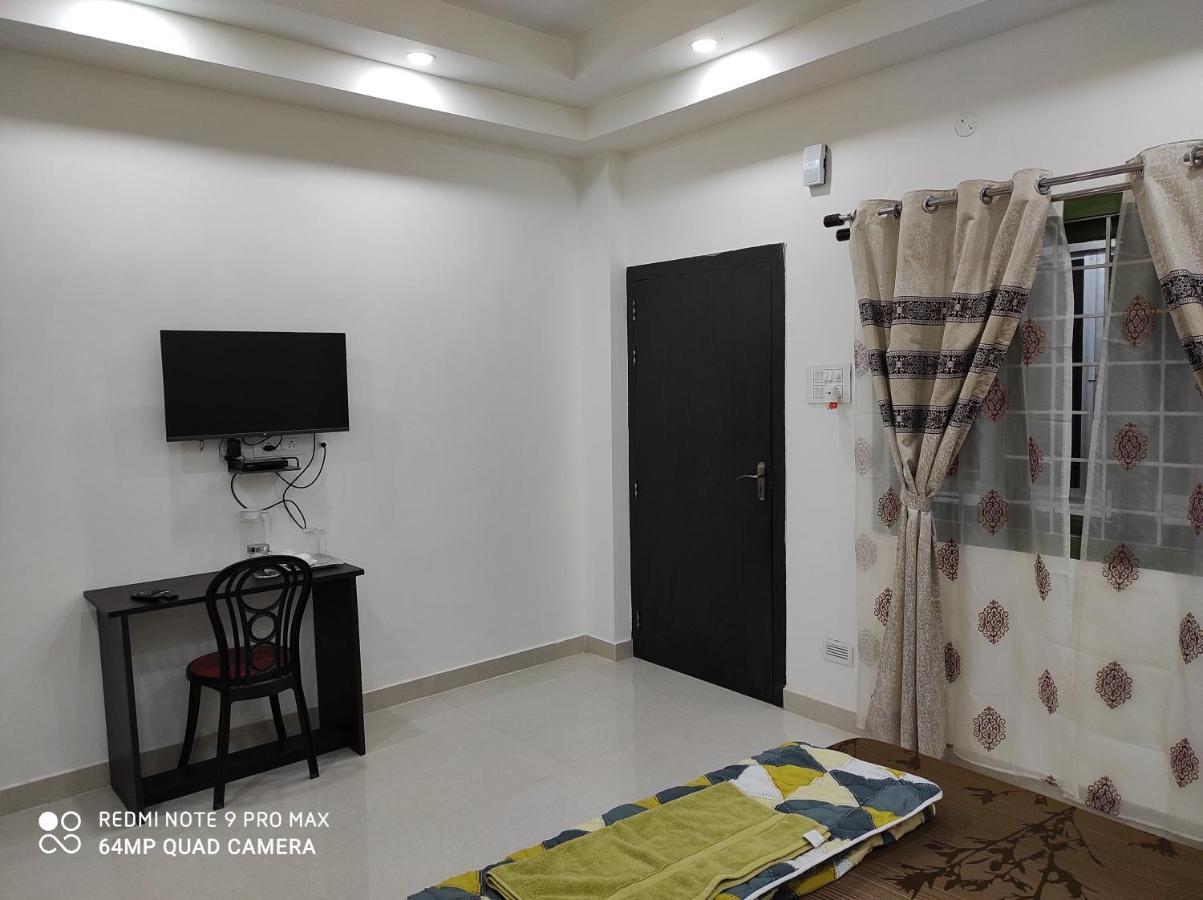 Alpanest Apartment กูวาฮาติ ภายนอก รูปภาพ